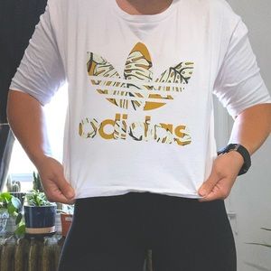 Quarter length sleeve ADIDAS lounge or workout top